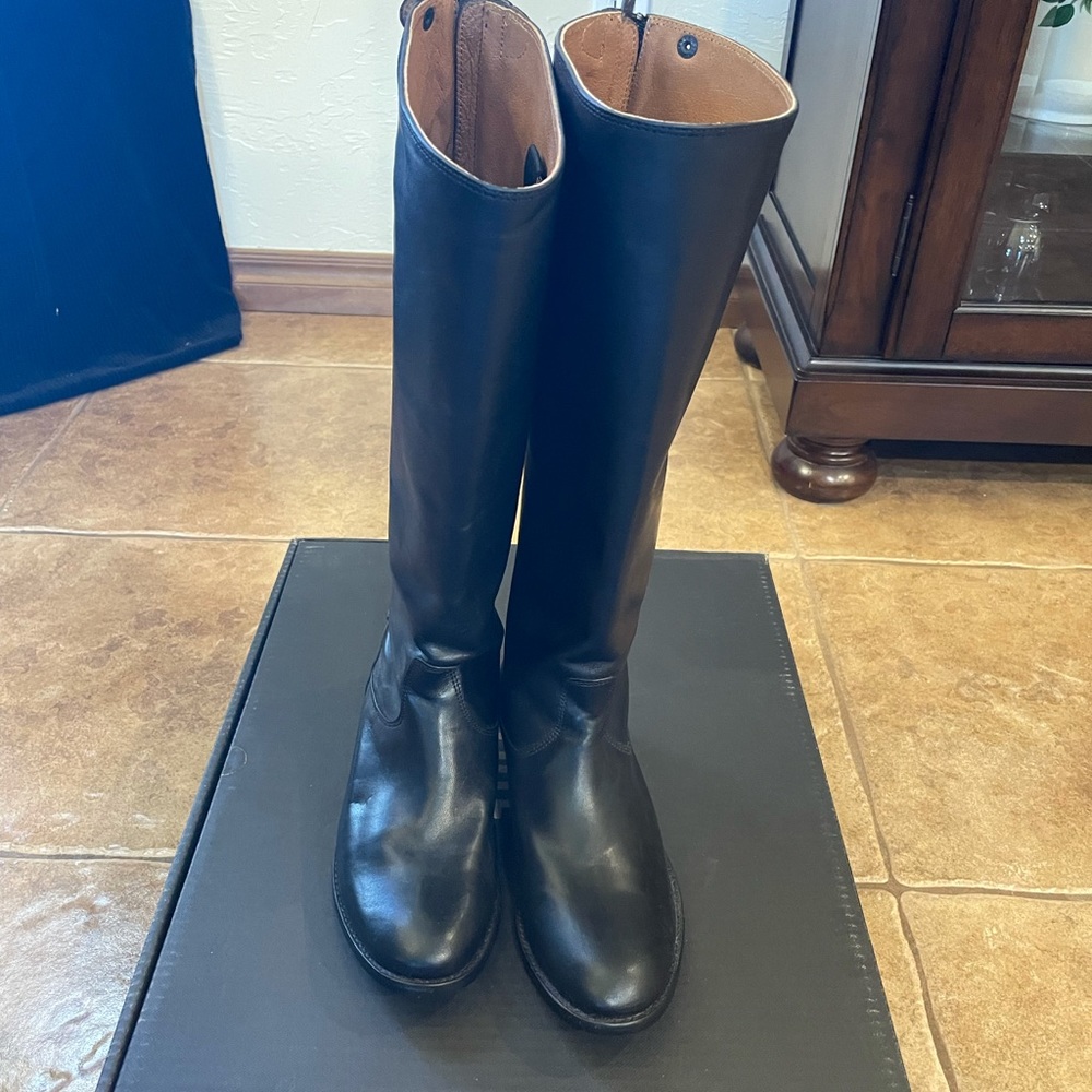 Frye Melissa Button Back Zip Boot